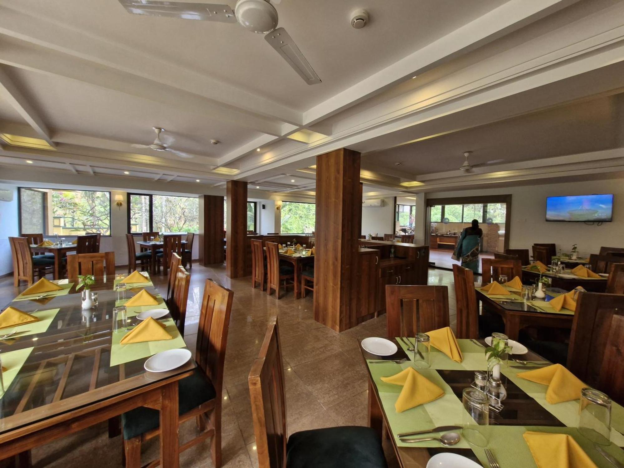 Golden Landmark Green Valley Beach Resort Dona Paula Luaran gambar