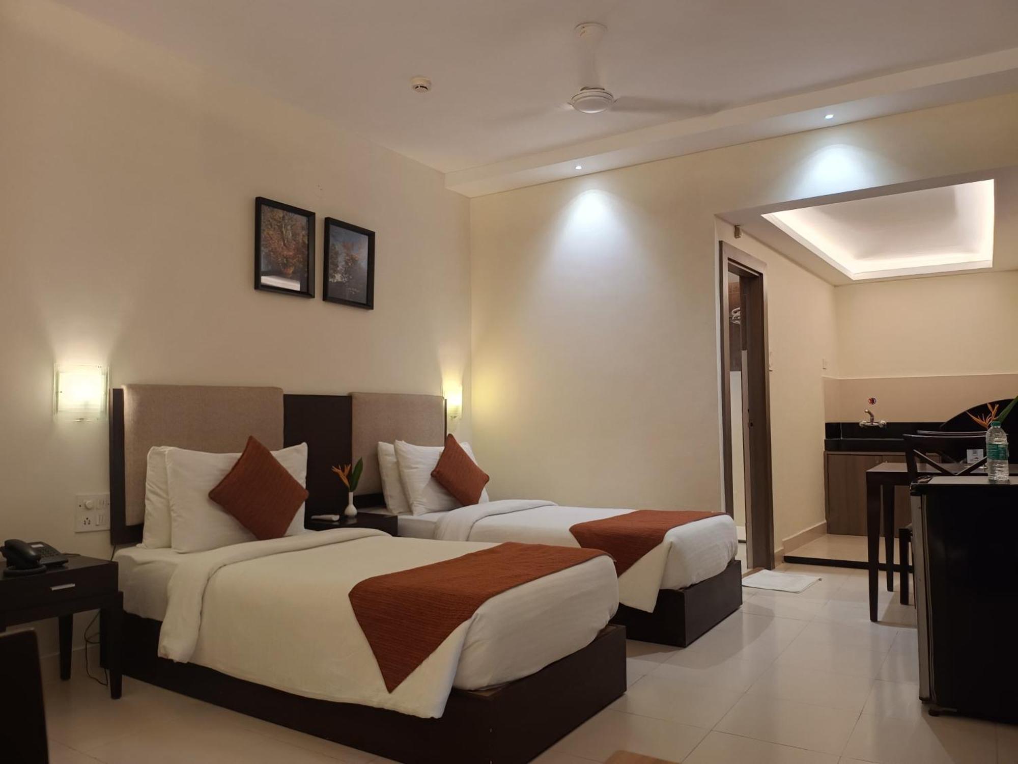 Golden Landmark Green Valley Beach Resort Dona Paula Luaran gambar