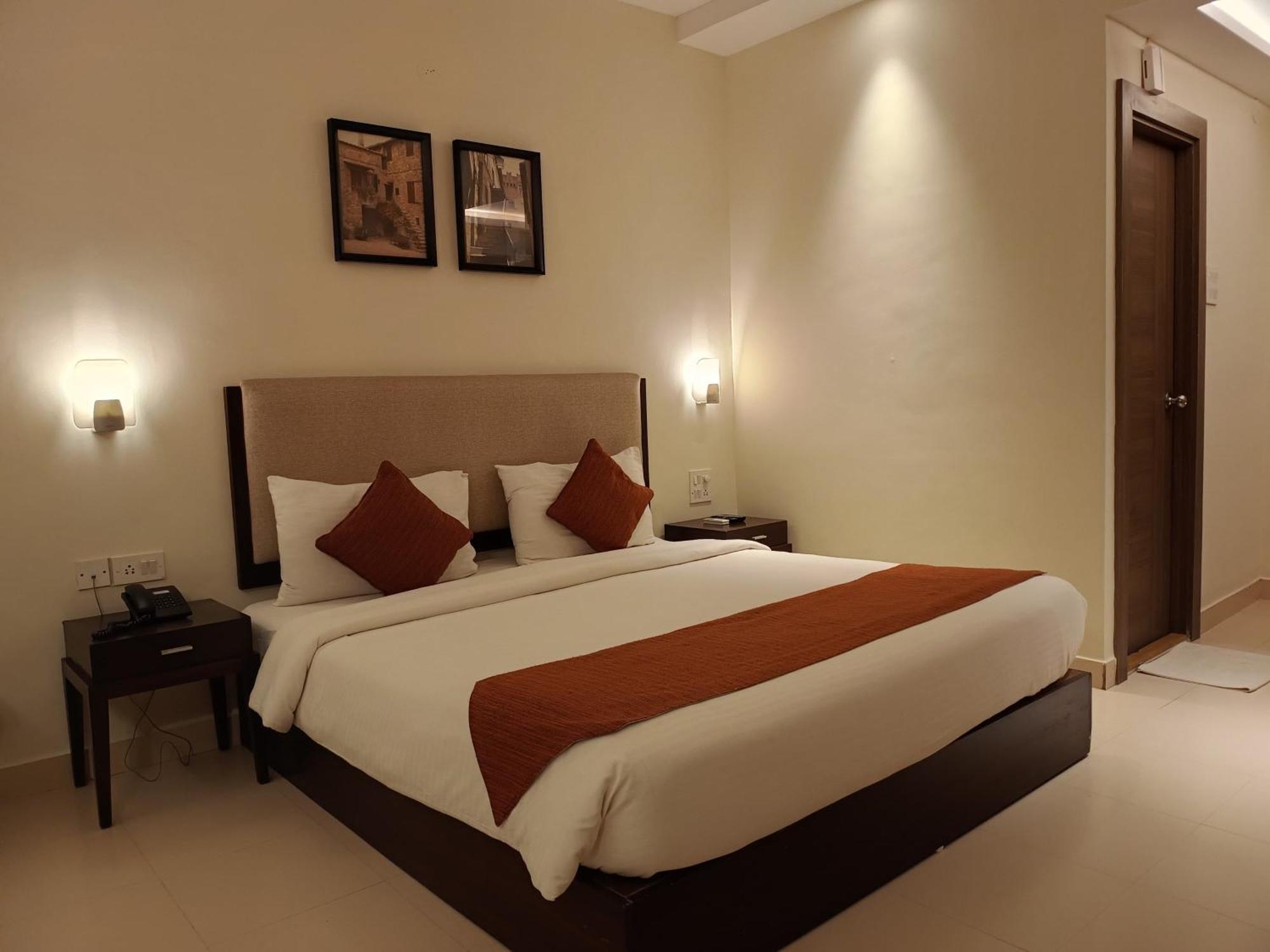 Golden Landmark Green Valley Beach Resort Dona Paula Luaran gambar