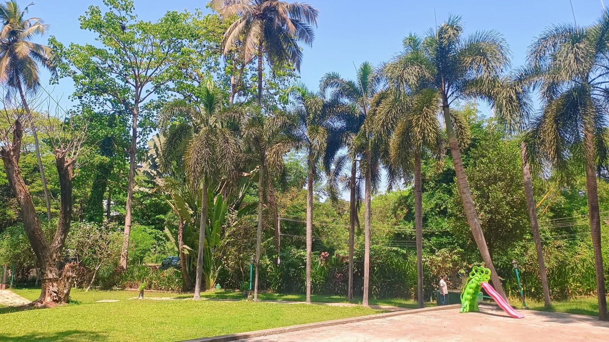 Golden Landmark Green Valley Beach Resort Dona Paula Luaran gambar